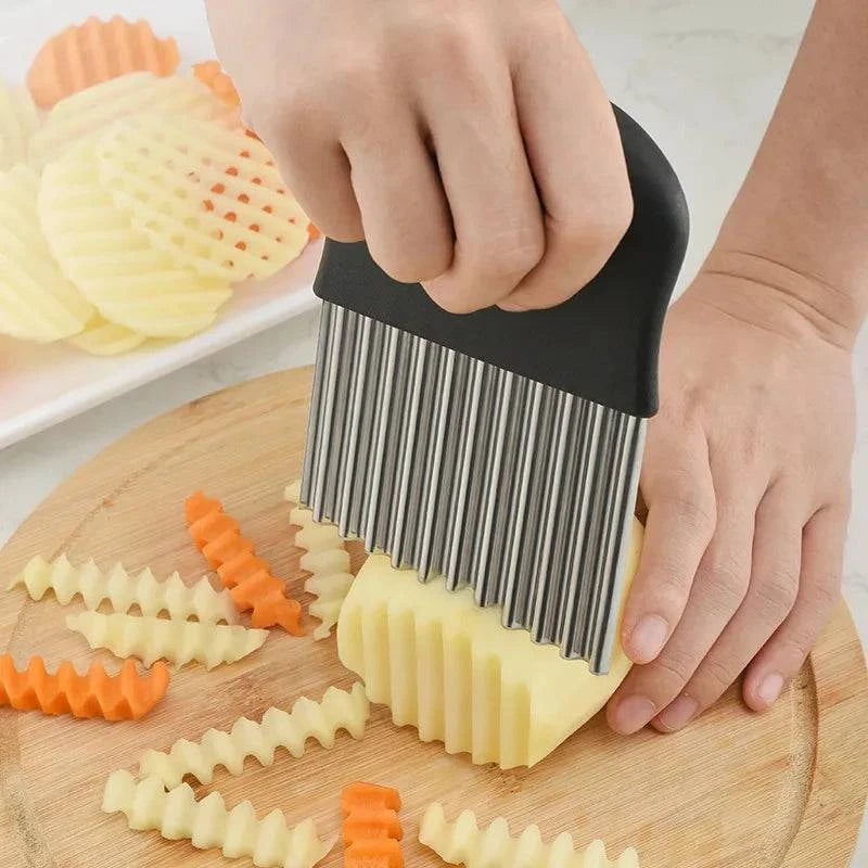 Stainless Steel Potato Chip Slicer Dough Vegetable Fruit Crinkle Wavy Kitchen Knife - MadeLuxx