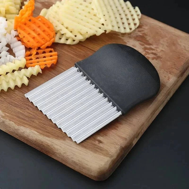 Stainless Steel Potato Chip Slicer Dough Vegetable Fruit Crinkle Wavy Kitchen Knife - MadeLuxx